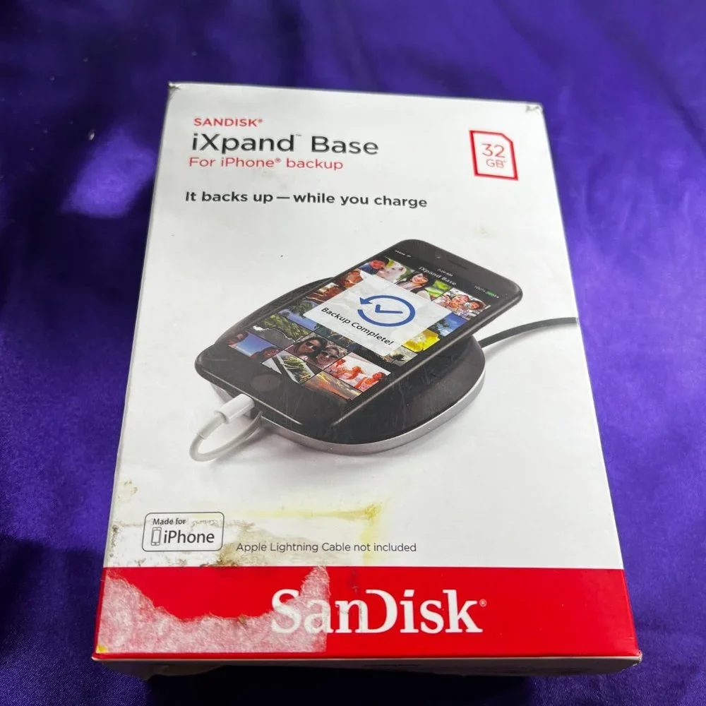 📌SanDisk Expand Base 32gb Charge Automatic Phone Backup Base for iPhone